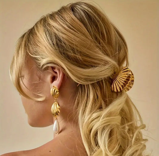 Golden Shell Hair Clips (2 pcs)
