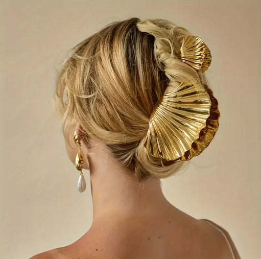 Golden Shell Hair Clips (2 pcs)